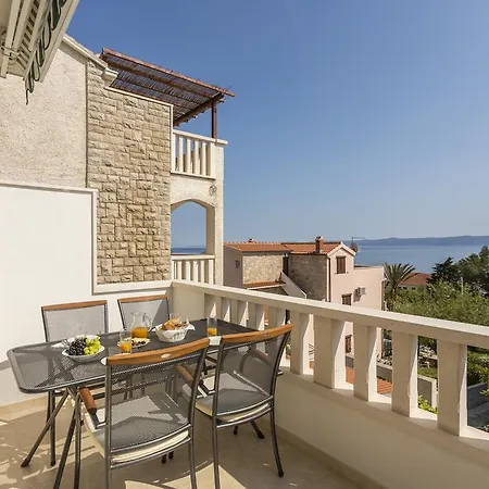 Biserka Apartman Bol