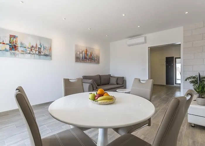 Biserka Apartment *