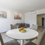 Biserka Apartamento *